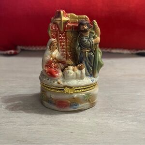 Vintage Ceramic Nativity Trinket/Jewelry Box Christmas